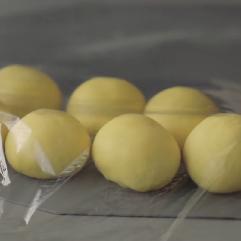 thu-lam-banh-bao-nhan-custard-chuoi-mem-min-thom-beo-bang-bot-mi thu-lam-banh-bao-nhan-custard-chuoi-mem-min-thom-beo-bang-bot-mi